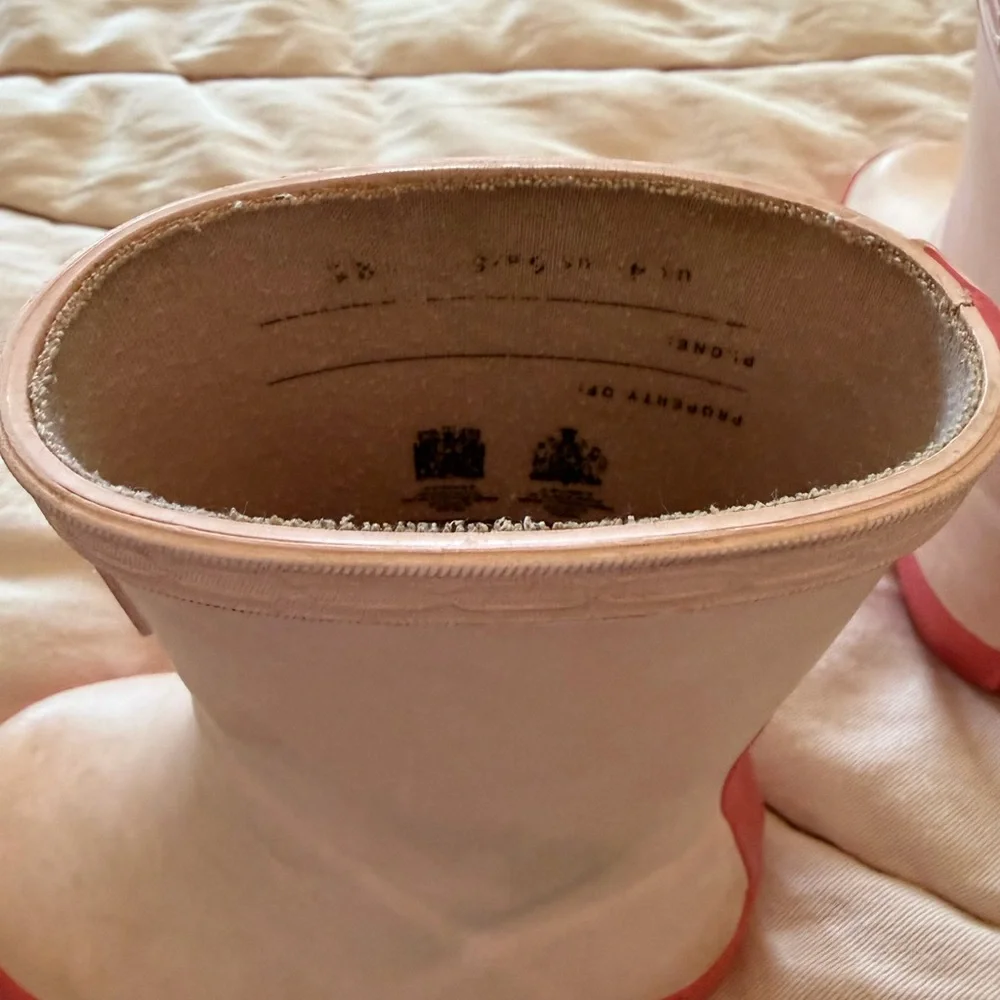 Hunter Rain Boots- blush pink with dark pink trim- toddler 6 - Picture 4 of 5